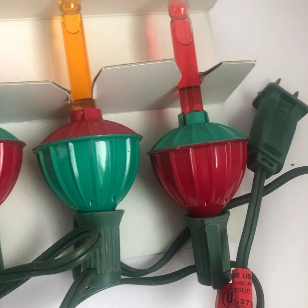 NOMA Expressions Bubble Lite Set Vintage 7 bulbs one doesn’t bubble
